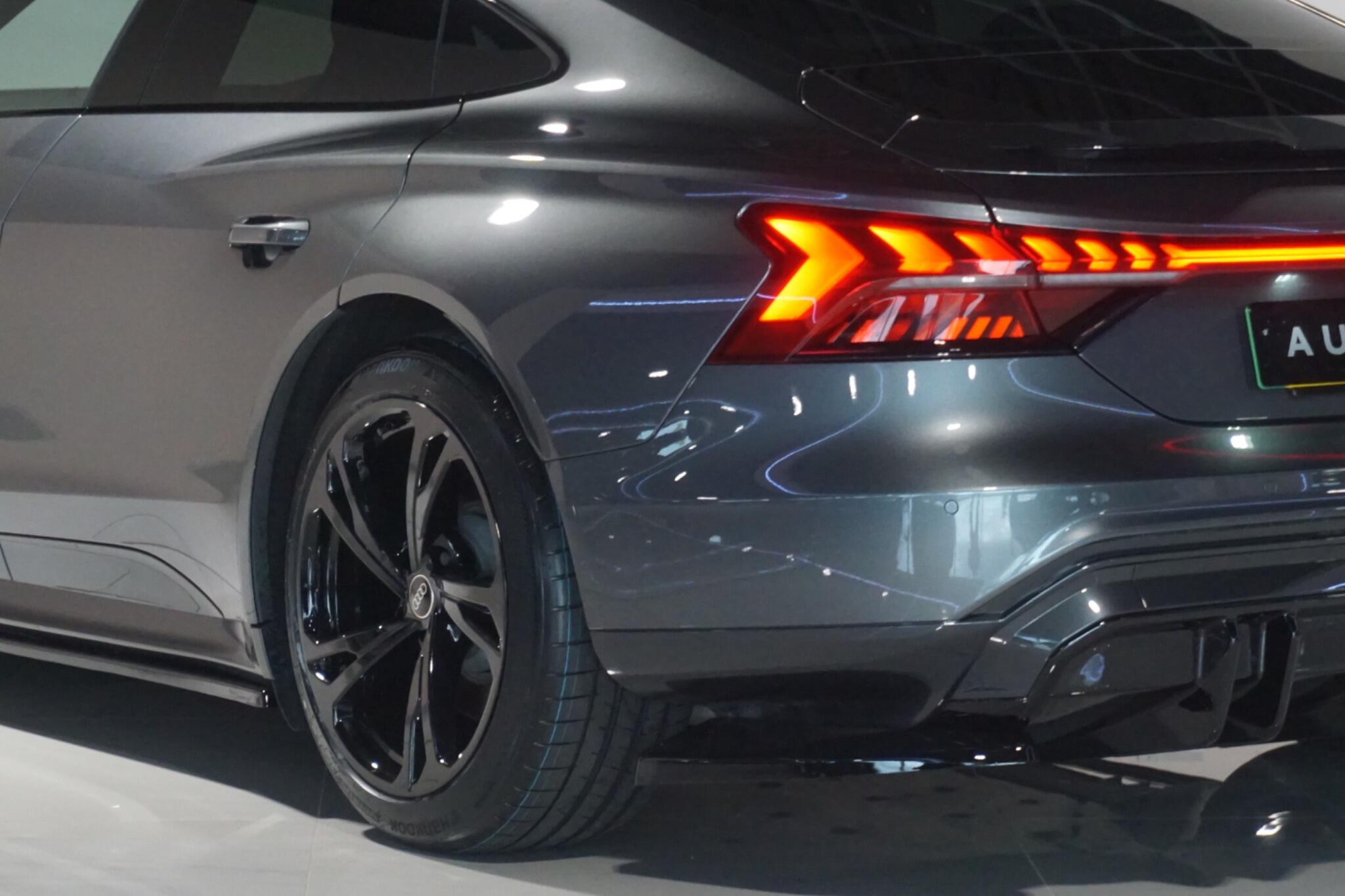 Audi e-tron GT 93.4kWh Saloon 4dr Electric Auto quattro (476 ps)